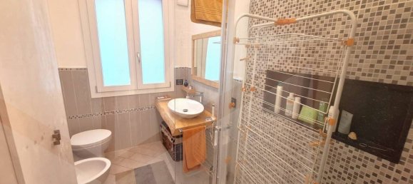 Apartamento de 3 habitaciónes en Modena, Italy No. 17494 21