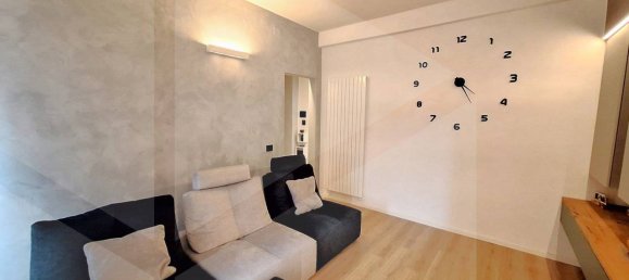 Apartamento de 3 habitaciónes en Modena, Italy No. 17494 3