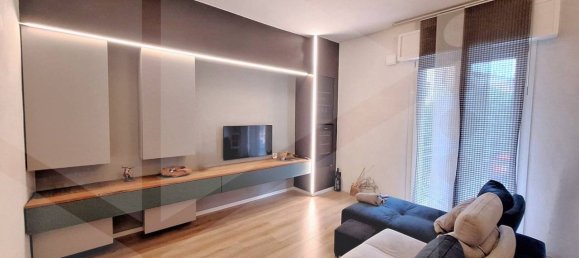 Apartamento de 3 habitaciónes en Modena, Italy No. 17494 4