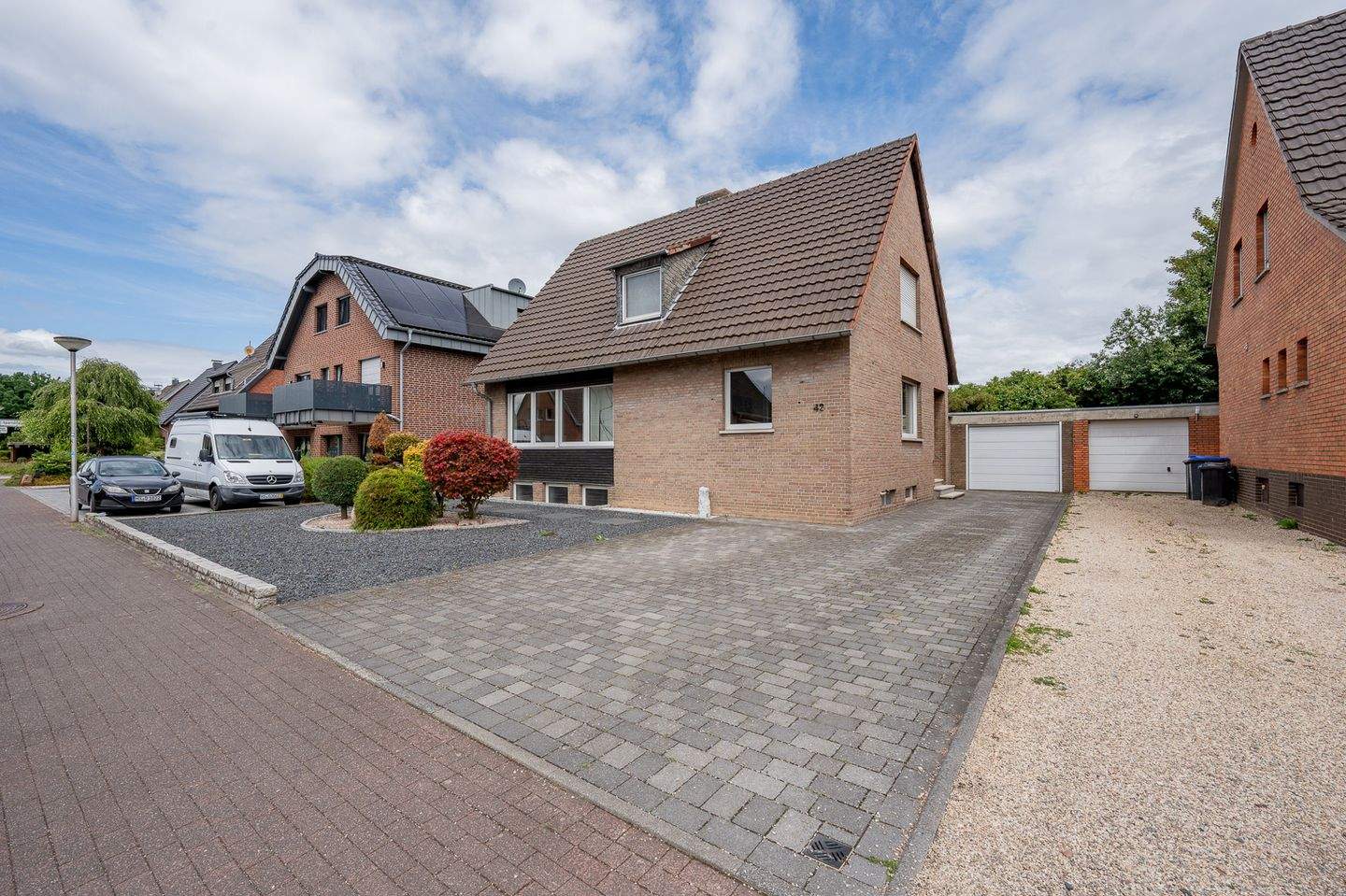 Casa de 4 dormitorios en Heinsberg, Germany No. 265660