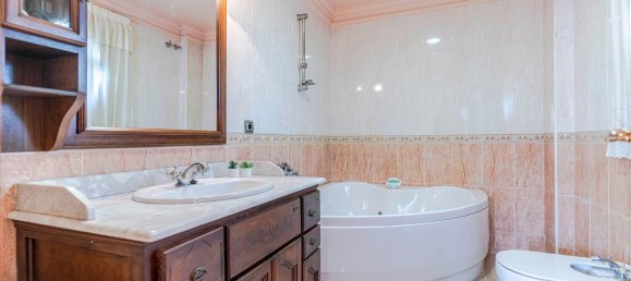 6 bedrooms House in Alfacar, Spain No. 155700 4