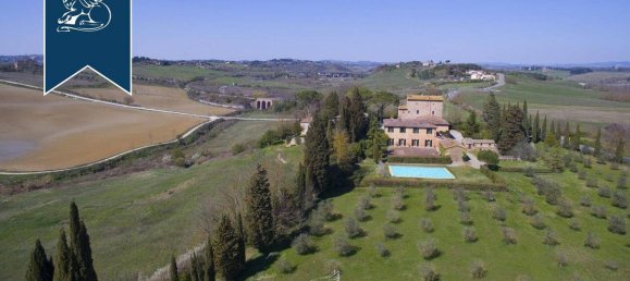 10 غرف نوم منزل في Siena, Italy رقم 55243 2