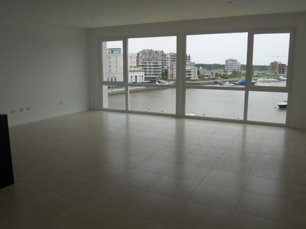 Oficina en Tigre, Argentina No. 22298