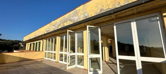 40000m² Hotel in Montescudaio, Italy No. 285871 15