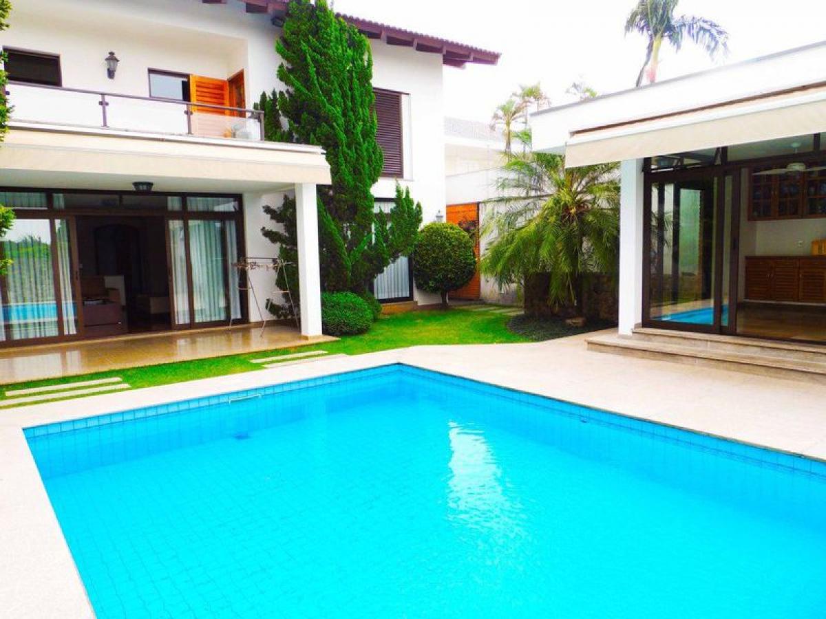 Дом с 4 спальнями в Сан-Паулу, Бразилия № 467166