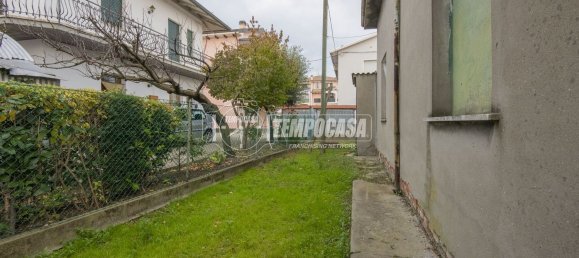 3 rooms House in Cesena, Italy No. 260572 10