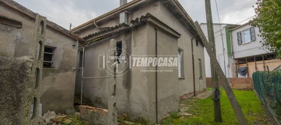 3 rooms House in Cesena, Italy No. 260572 11