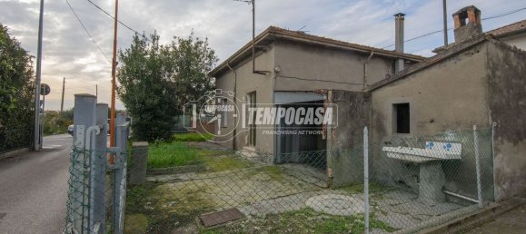3 rooms House in Cesena, Italy No. 260572 5