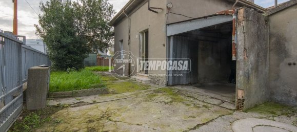 3 rooms House in Cesena, Italy No. 260572 7