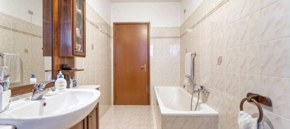 4 rooms Villa in Sordio, Italy No. 37277 37