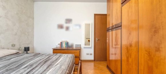 4 rooms Villa in Sordio, Italy No. 37277 12