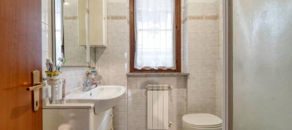 4 rooms Villa in Sordio, Italy No. 37277 10