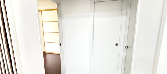 Apartamento de 3 dormitorios en Madrid, Spain No. 167441 6
