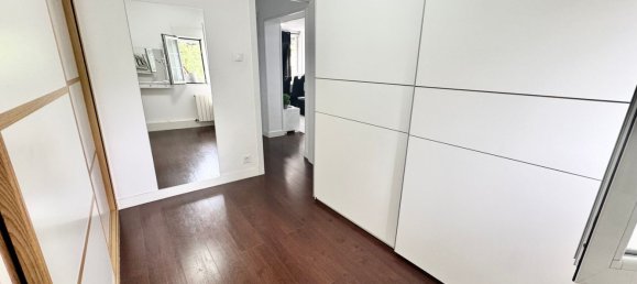 Apartamento de 3 dormitorios en Madrid, Spain No. 167441 2