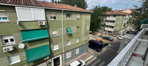 Apartamento de 3 dormitorios en Madrid, Spain No. 167441 12