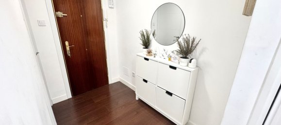 Apartamento de 3 dormitorios en Madrid, Spain No. 167441 4