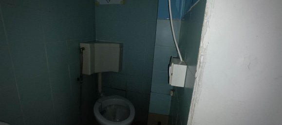 129m² Commercial property in Catania, Italy No. 356985 9