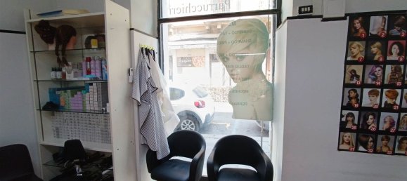 129m² Commercial property in Catania, Italy No. 356985 5