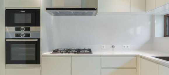 Casa de 4 dormitorios en Cascais, Portugal No. 34090 9