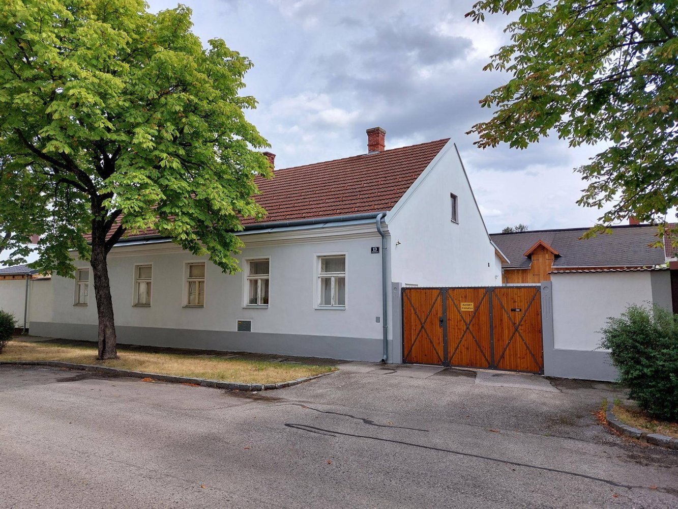 6 rooms House in Wiener Neustadt, Austria No. 209327