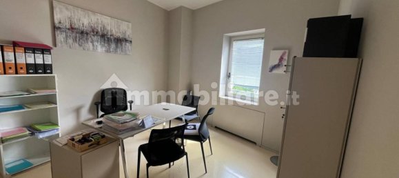 Escritório de 5 divisões em Alzano Lombardo, Italy N.º 286915 19