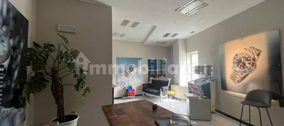 Escritório de 5 divisões em Alzano Lombardo, Italy N.º 286915 8