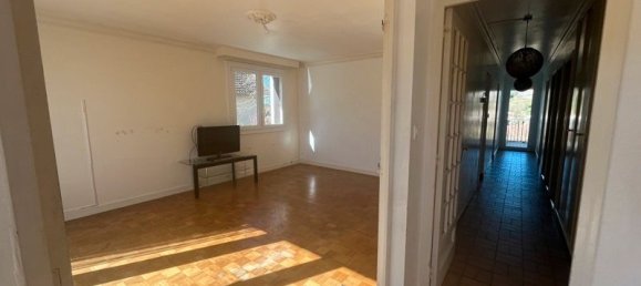 Дом с 3 спальнями в Монлюсон, Франция № 286393 2