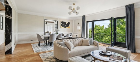 Apartamento de 4 dormitorios en Paris, France No. 172257 3