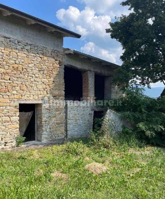 3 bedrooms Villa in Palagano, Italy No. 302511