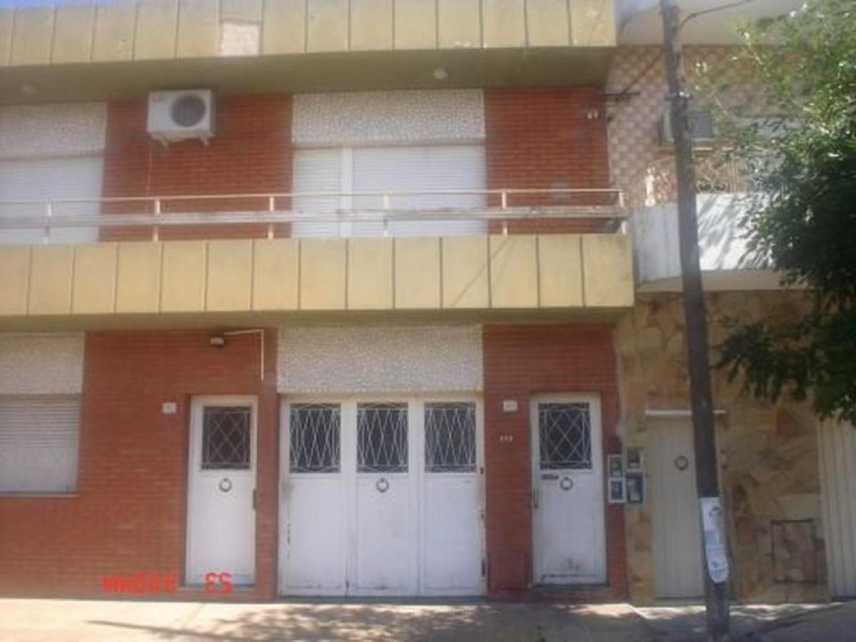 3 bedrooms House in General San Martin, Argentina No. 18868