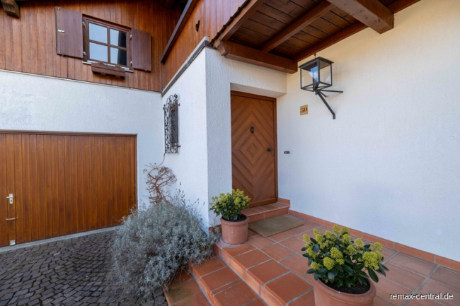 Casa de 4 dormitorios en Landshut, Germany No. 163833