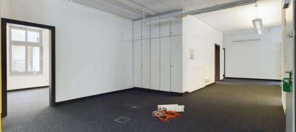 Edificio de 34 habitaciónes en Tirschenreuth, Germany No. 345924 9