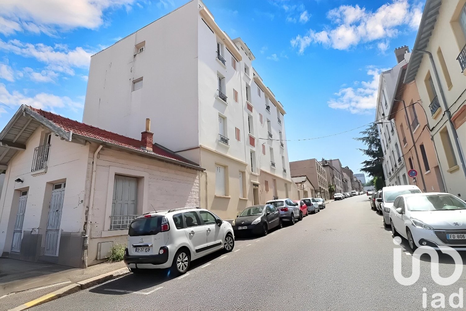 4 غرف نوم شقة في Saint-Etienne, France رقم 355500