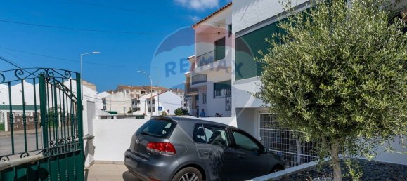3 bedrooms House in Moita, Portugal No. 185459 2