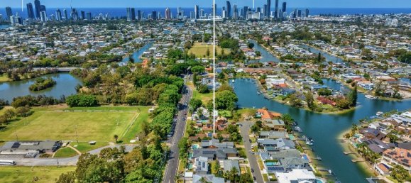 5 chambres Maison à Broadbeach Waters, Australia No. 951 25