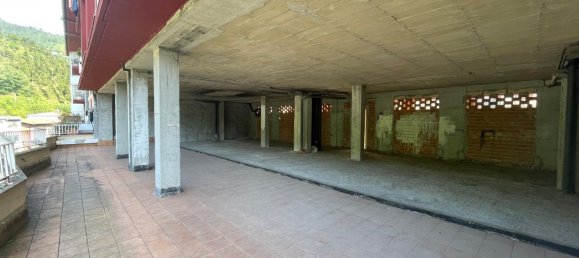 158m² Commercial property in Basque Autonomous Community, Spain No. 160579 2