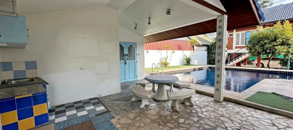 4 غرف نوم مقهى / مطعم في Pattaya, Thailand رقم 4302 8