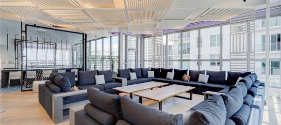 2 Schlafzimmer Gewerbliche Immobilien in Miami, USA, Nr. 615883 10