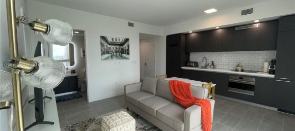 2 Schlafzimmer Gewerbliche Immobilien in Miami, USA, Nr. 615883 5