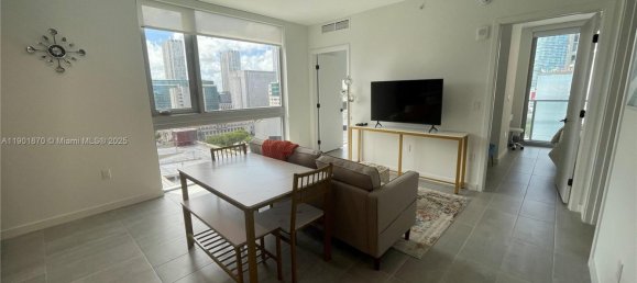 2 Schlafzimmer Gewerbliche Immobilien in Miami, USA, Nr. 615883 3