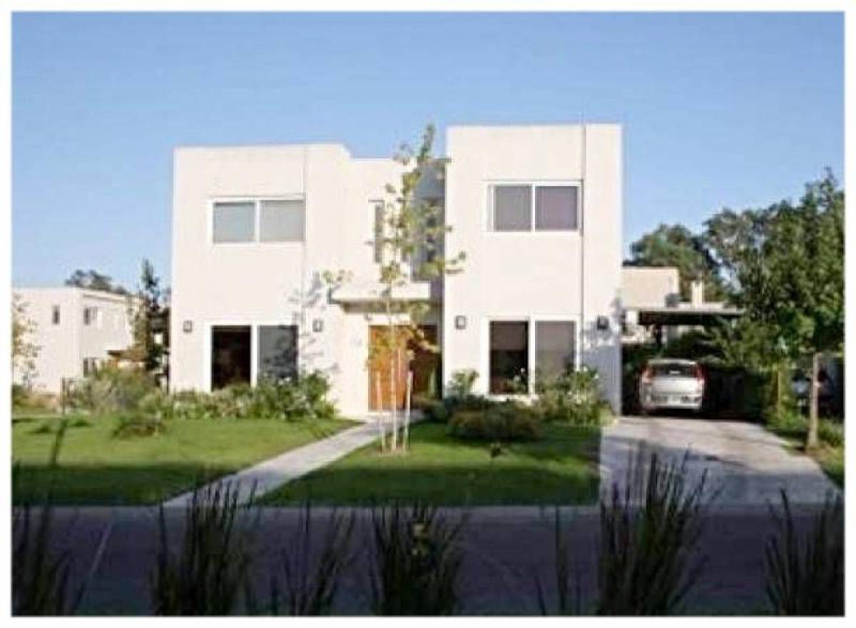 4 bedrooms House in Tigre, Argentina No. 1498