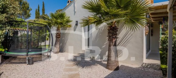 3 bedrooms Villa in Frejus, France No. 344303 2