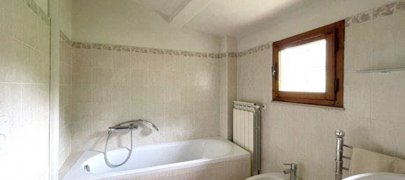 5-salle Maison à Borgo a Mozzano, Italy No. 215120 13