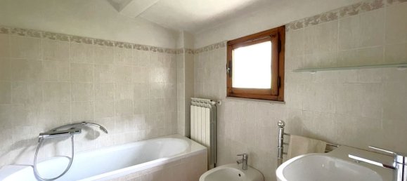 5-salle Maison à Borgo a Mozzano, Italy No. 215120 12