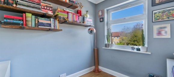 2 bedrooms House in Feltham, United Kingdom No. 9810 11