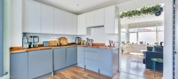 2 bedrooms House in Feltham, United Kingdom No. 9810 4