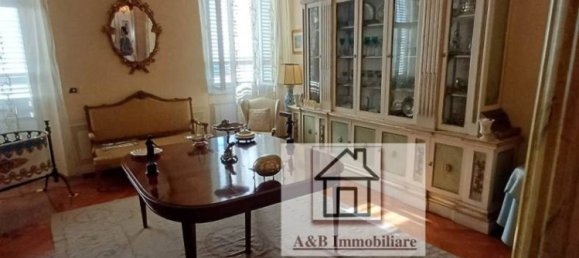 4 bedrooms Apartment in Livorno, Italy No. 220527 31