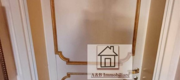 4 bedrooms Apartment in Livorno, Italy No. 220527 12