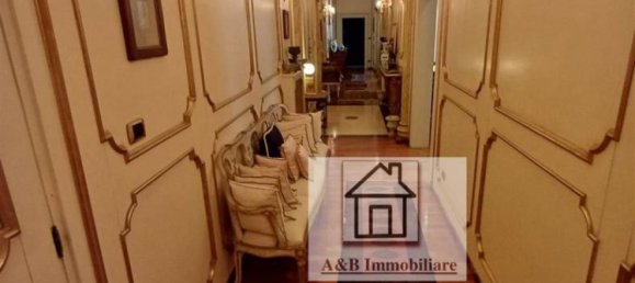 4 bedrooms Apartment in Livorno, Italy No. 220527 15