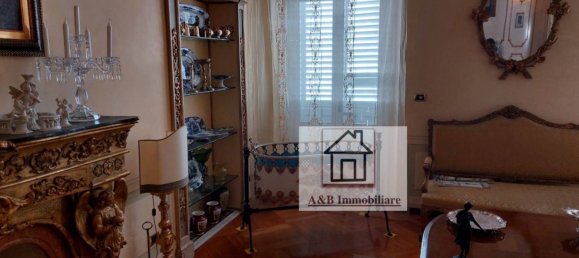 4 bedrooms Apartment in Livorno, Italy No. 220527 49